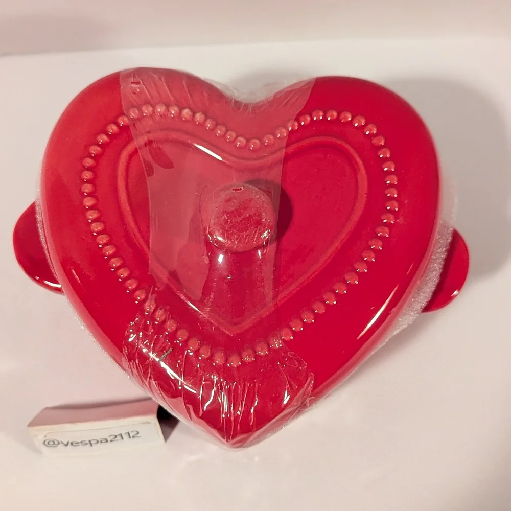Target Bullseye Playground Valentines Bakeware Red Heart Shaped Ceramic